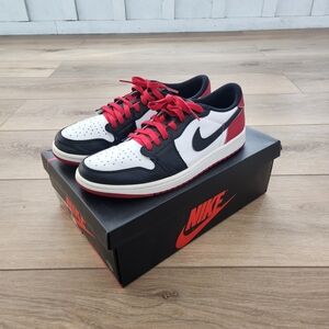 Jordan Retro 1 Low Black Toes